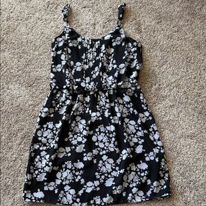 White House Black Market Black and White Dress